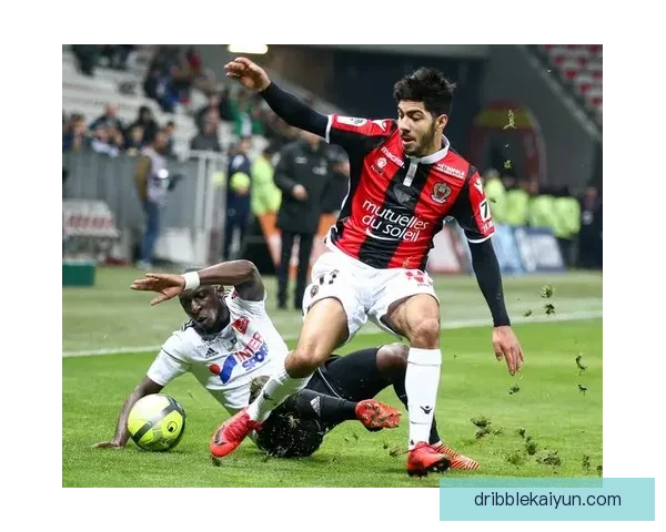 尼斯战术调整迎来状态回暖，团队配合逐渐提升竞争力