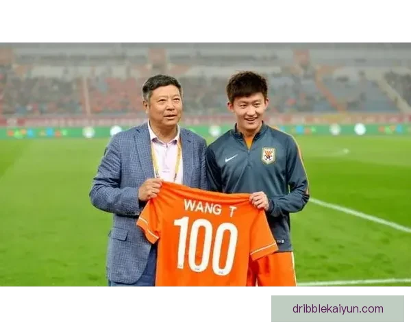 韦阿职业轨迹回顾：从青训开始到国际舞台的崭露头角